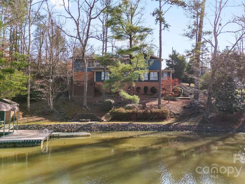60 Sigmon Drum Road, Hickory, NC 28601.  MLS# CAR4208475, YatesRealty ID 2381. 