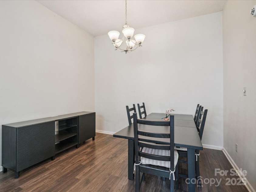 8323 Bedford Green Lane, Charlotte, NC 28215.  MLS# CAR4275537, YatesRealty ID 23810. Dining Area
