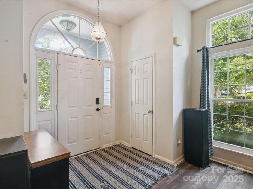 8323 Bedford Green Lane, Charlotte, NC 28215.  MLS# CAR4275537, YatesRealty ID 23810. Foyer