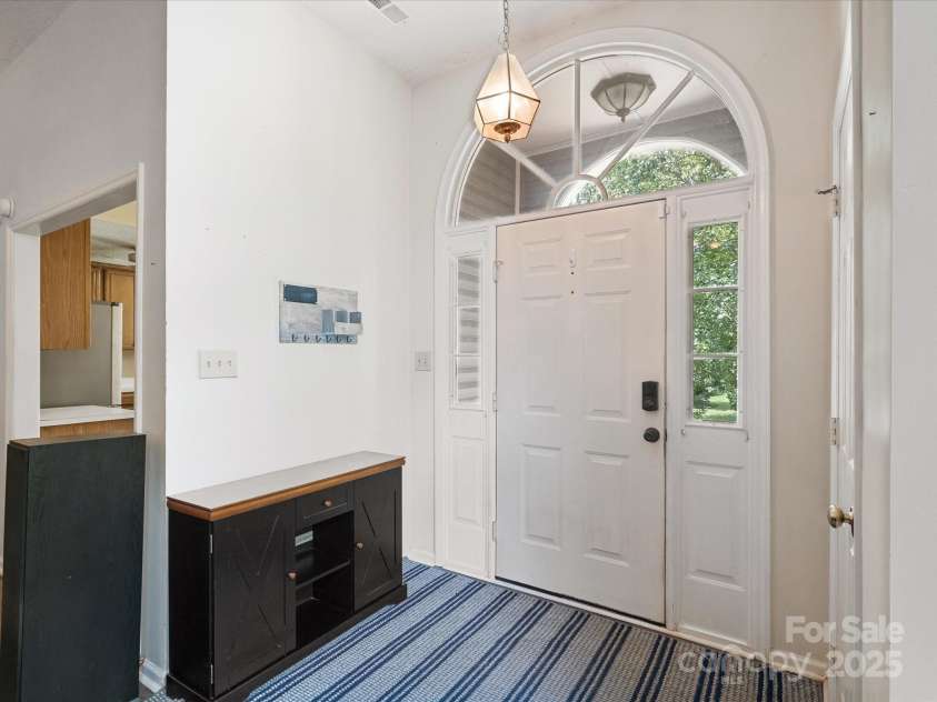 8323 Bedford Green Lane, Charlotte, NC 28215.  MLS# CAR4275537, YatesRealty ID 23810. Foyer