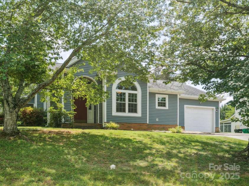 8323 Bedford Green Lane, Charlotte, NC 28215.  MLS# CAR4275537, YatesRealty ID 23810. Front Exterior