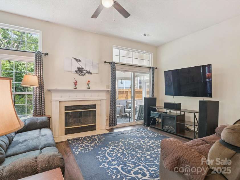 8323 Bedford Green Lane, Charlotte, NC 28215.  MLS# CAR4275537, YatesRealty ID 23810. Living Room