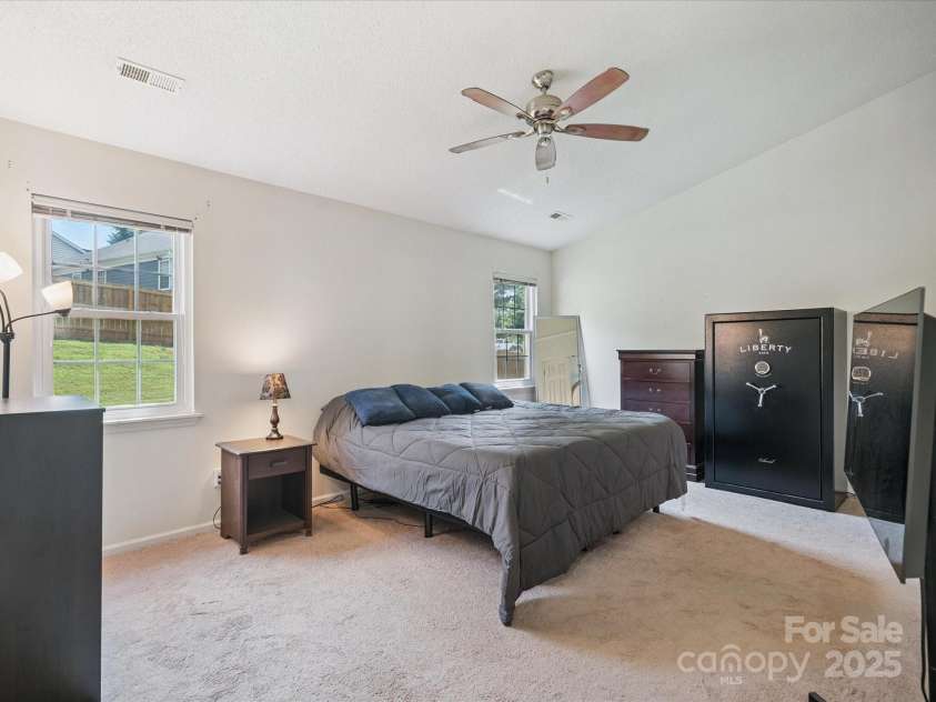 8323 Bedford Green Lane, Charlotte, NC 28215.  MLS# CAR4275537, YatesRealty ID 23810. Primary Bedroom