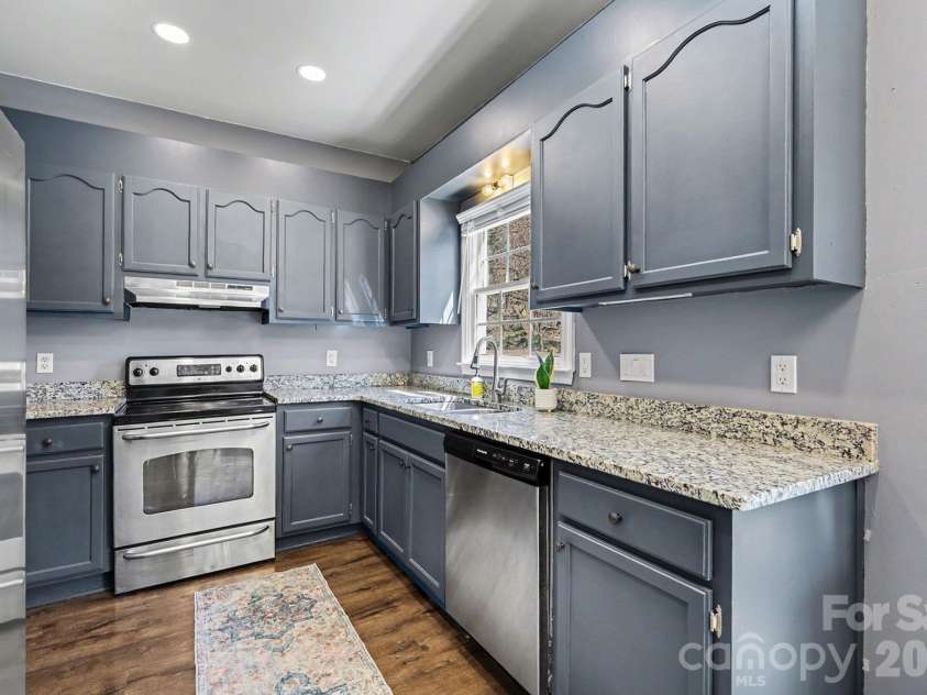3100 Burkston Road, Charlotte, NC 28269.  MLS# CAR4357725, YatesRealty ID 23811. 