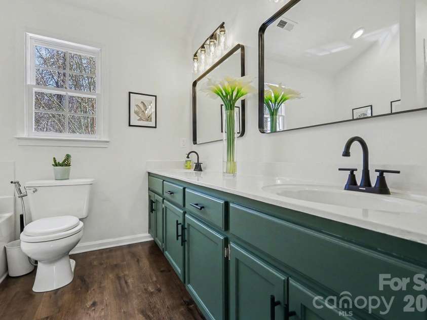 3100 Burkston Road, Charlotte, NC 28269.  MLS# CAR4357725, YatesRealty ID 23811. 