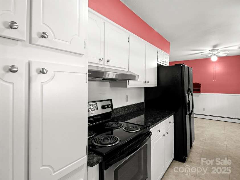 6 Ravenswood Road, Flat Rock, NC 28731.  MLS# CAR4276737, YatesRealty ID 23812. 