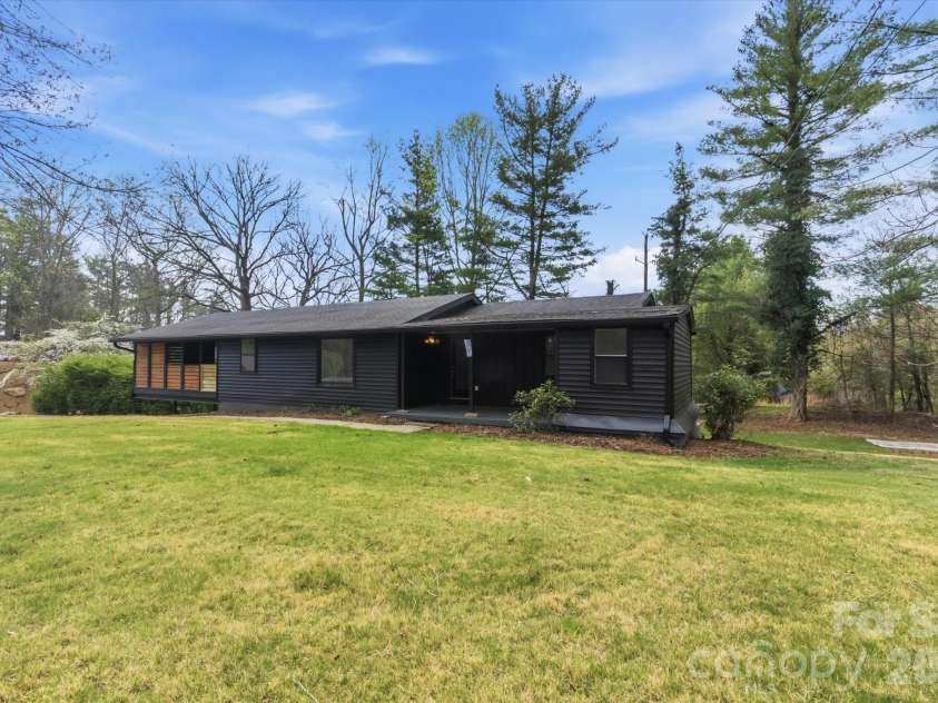 75 Old Macedonia Road, Alexander, NC 28701.  MLS# CAR4364302, YatesRealty ID 23812. Large front yard