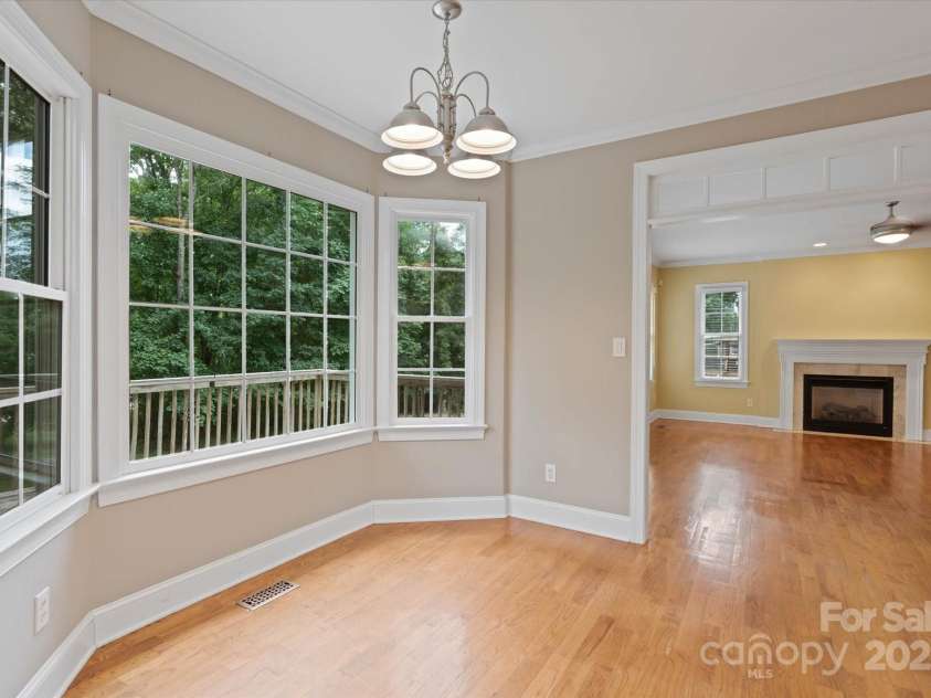 61 38th Avenue, Hickory, NC 28601.  MLS# CAR4274658, YatesRealty ID 23814. 