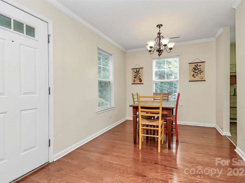 4263 Melrose Club Drive, Matthews, NC 28105.  MLS# CAR4269354, YatesRealty ID 23815. 