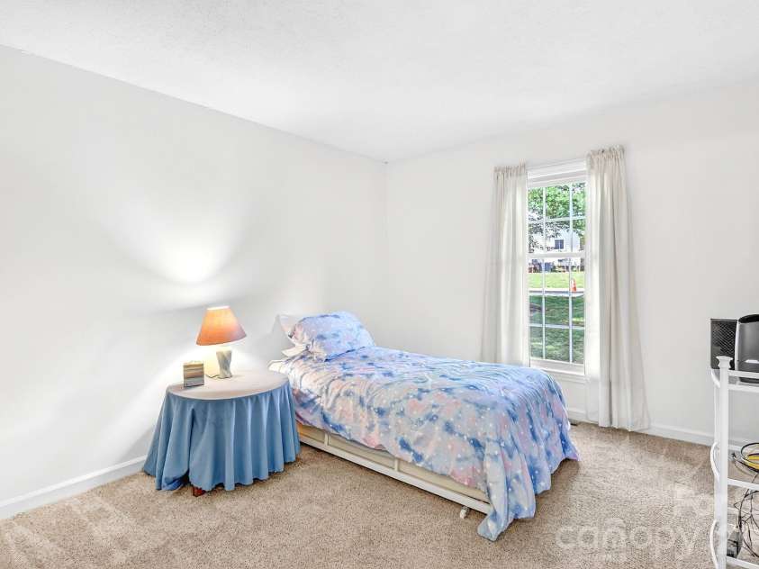 6111 Patrick Place, Charlotte, NC 28210.  MLS# CAR4378572, YatesRealty ID 23815. 