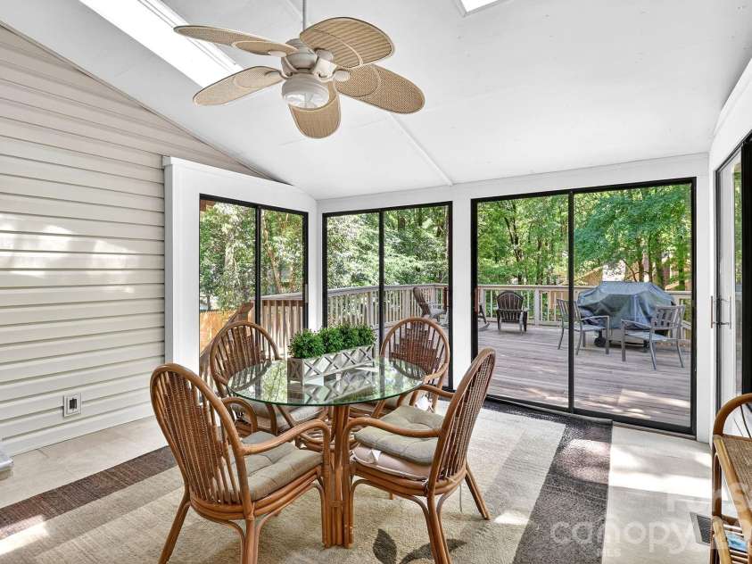 6111 Patrick Place, Charlotte, NC 28210.  MLS# CAR4378572, YatesRealty ID 23815. 