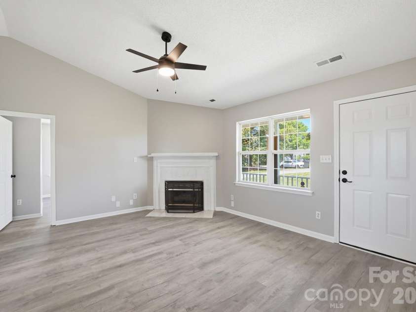 5011 Willow Run Drive, Monroe, NC 28110.  MLS# CAR4384168, YatesRealty ID 23818. 