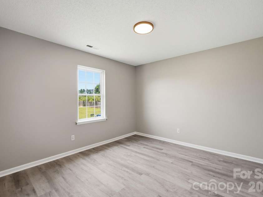 5011 Willow Run Drive, Monroe, NC 28110.  MLS# CAR4384168, YatesRealty ID 23818. 