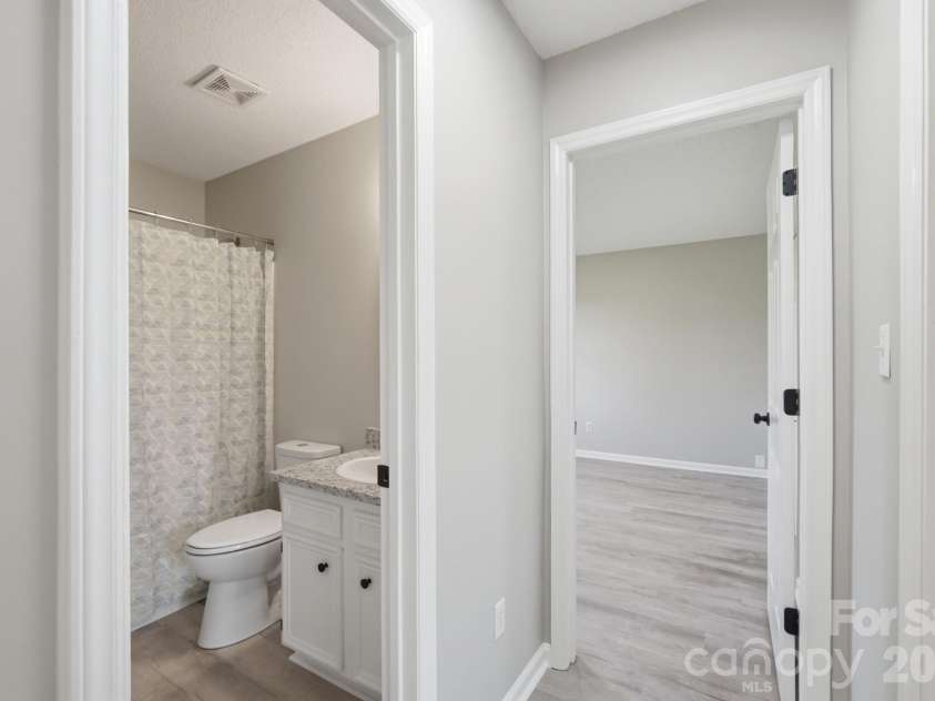 5011 Willow Run Drive, Monroe, NC 28110.  MLS# CAR4384168, YatesRealty ID 23818. 