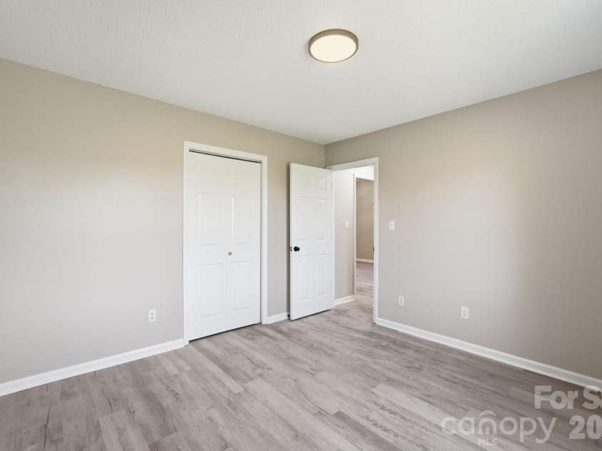 5011 Willow Run Drive, Monroe, NC 28110.  MLS# CAR4384168, YatesRealty ID 23818. 