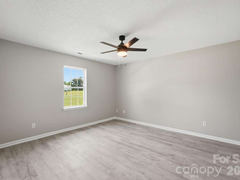 5011 Willow Run Drive, Monroe, NC 28110.  MLS# CAR4384168, YatesRealty ID 23818. 
