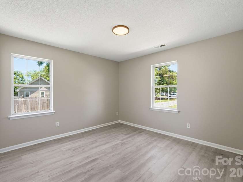 5011 Willow Run Drive, Monroe, NC 28110.  MLS# CAR4384168, YatesRealty ID 23818. 