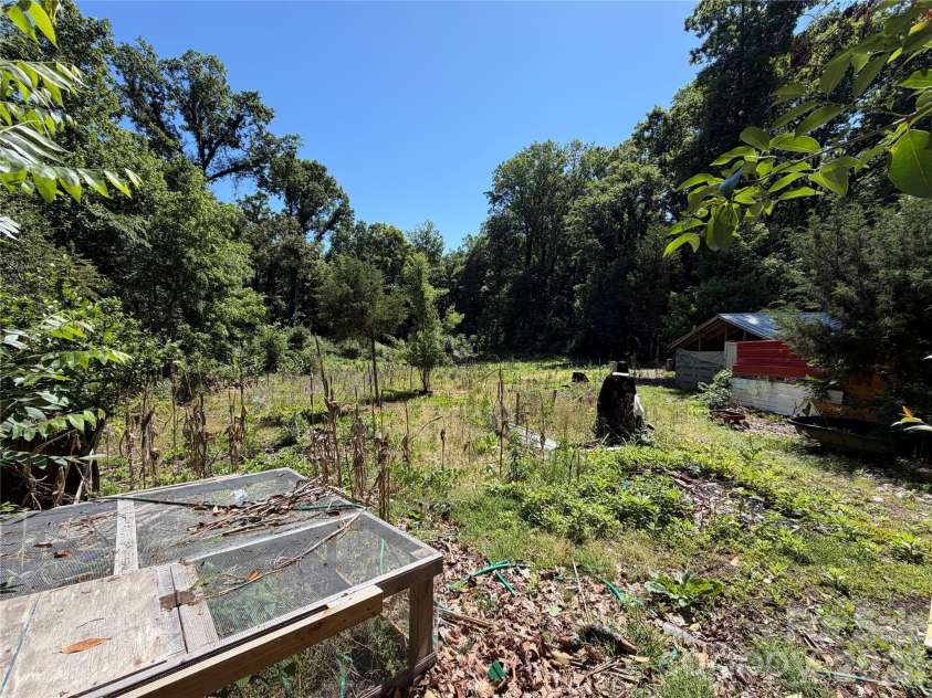 6228 Freedom Drive, Charlotte, NC 28214.  MLS# CAR4379897, YatesRealty ID 23819. BACK LOT
