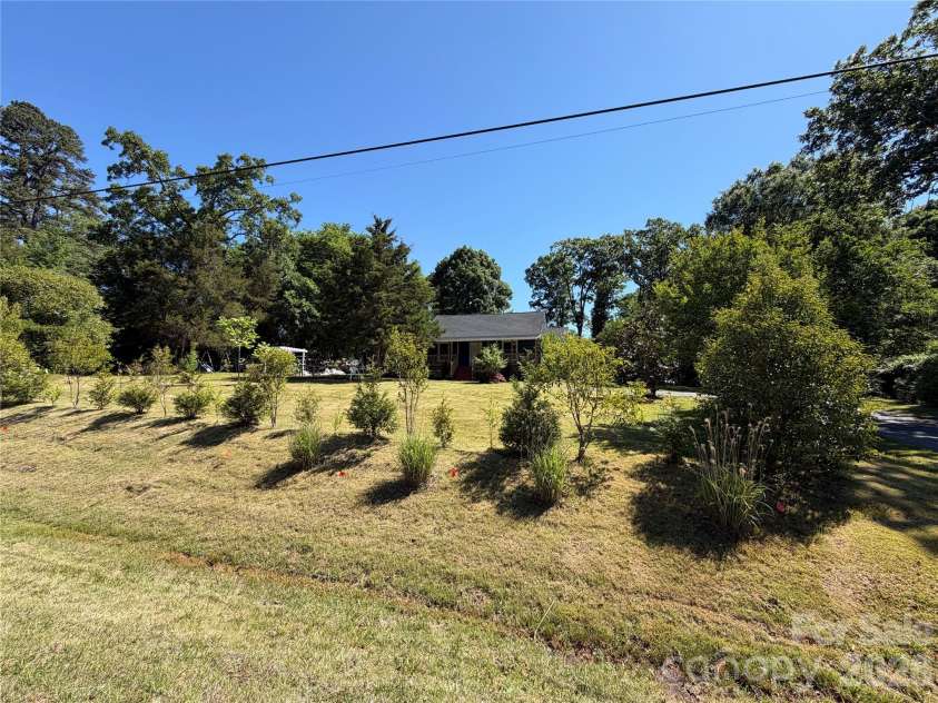 6228 Freedom Drive, Charlotte, NC 28214.  MLS# CAR4379897, YatesRealty ID 23819. FRONT