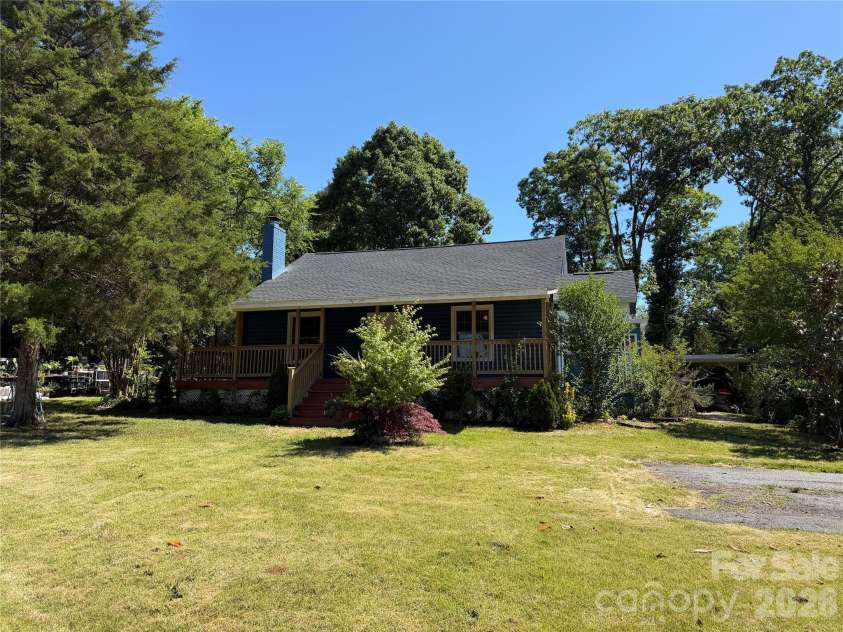 6228 Freedom Drive, Charlotte, NC 28214.  MLS# CAR4379897, YatesRealty ID 23819. FRONT
