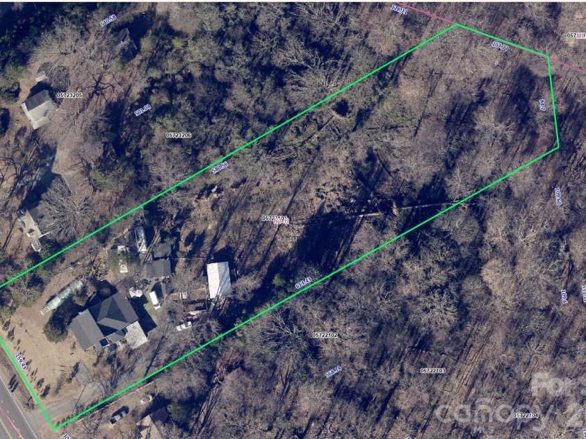 6228 Freedom Drive, Charlotte, NC 28214.  MLS# CAR4379897, YatesRealty ID 23819. Lines are approximate
