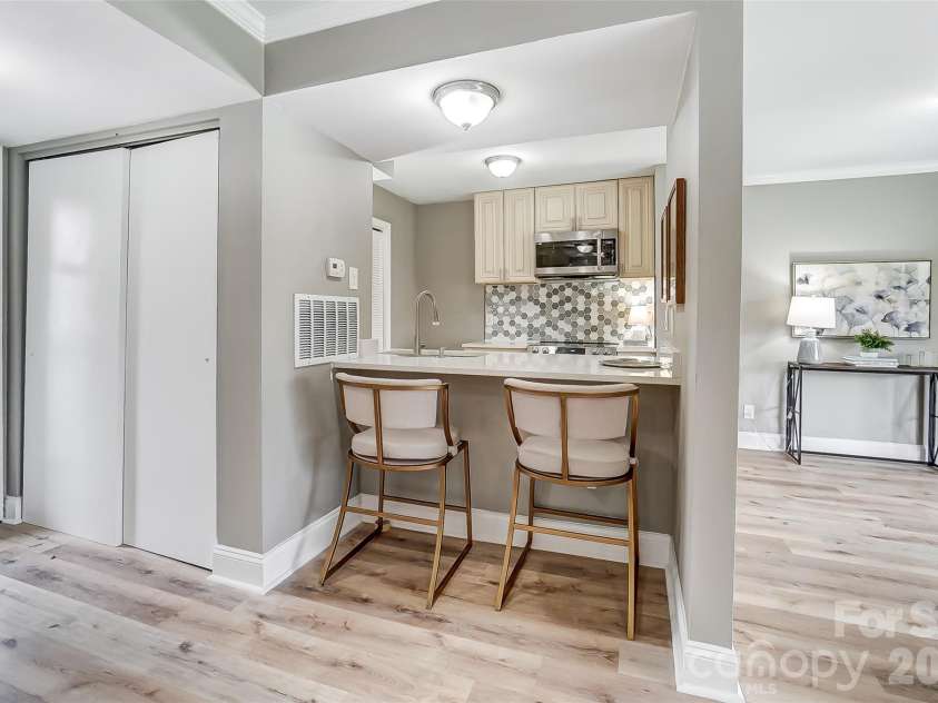 11039 Harrowfield Road, Charlotte, NC 28226.  MLS# CAR4291963, YatesRealty ID 2382. 