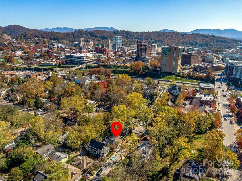 45 Short Street, Asheville, NC 28801.  MLS# CAR4199097, YatesRealty ID 2382. Walk to downtown AVL and all the incredible restaurants and shopping