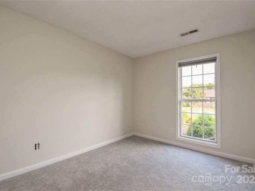 330 Kilmer Lane, Mooresville, NC 28115.  MLS# CAR4255974, YatesRealty ID 23820. 