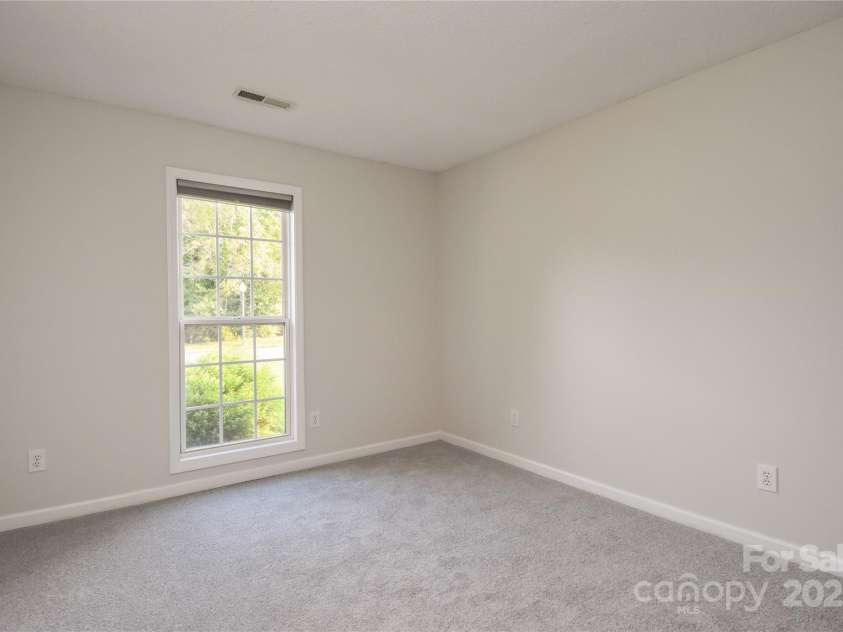 330 Kilmer Lane, Mooresville, NC 28115.  MLS# CAR4255974, YatesRealty ID 23820. 