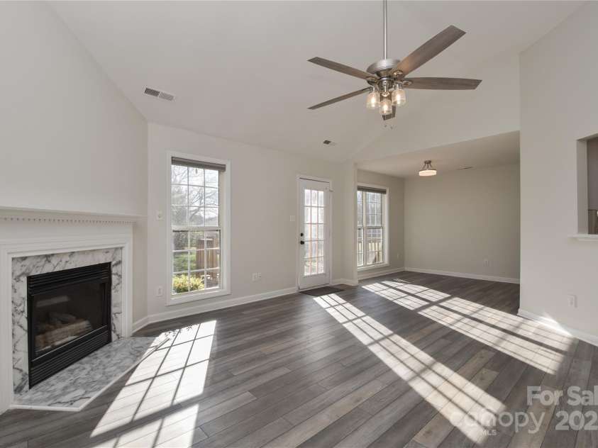 330 Kilmer Lane, Mooresville, NC 28115.  MLS# CAR4255974, YatesRealty ID 23820. 