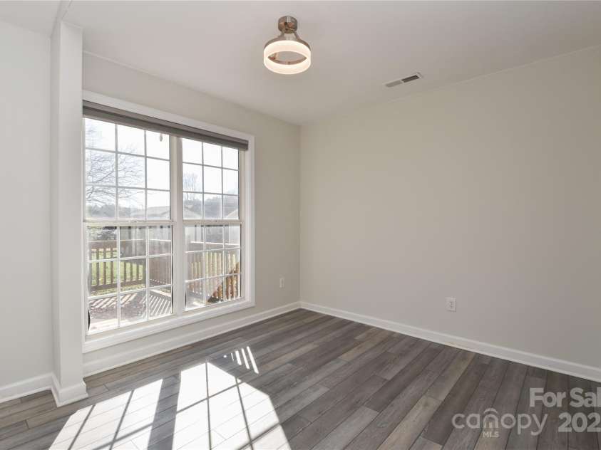 330 Kilmer Lane, Mooresville, NC 28115.  MLS# CAR4255974, YatesRealty ID 23820. 