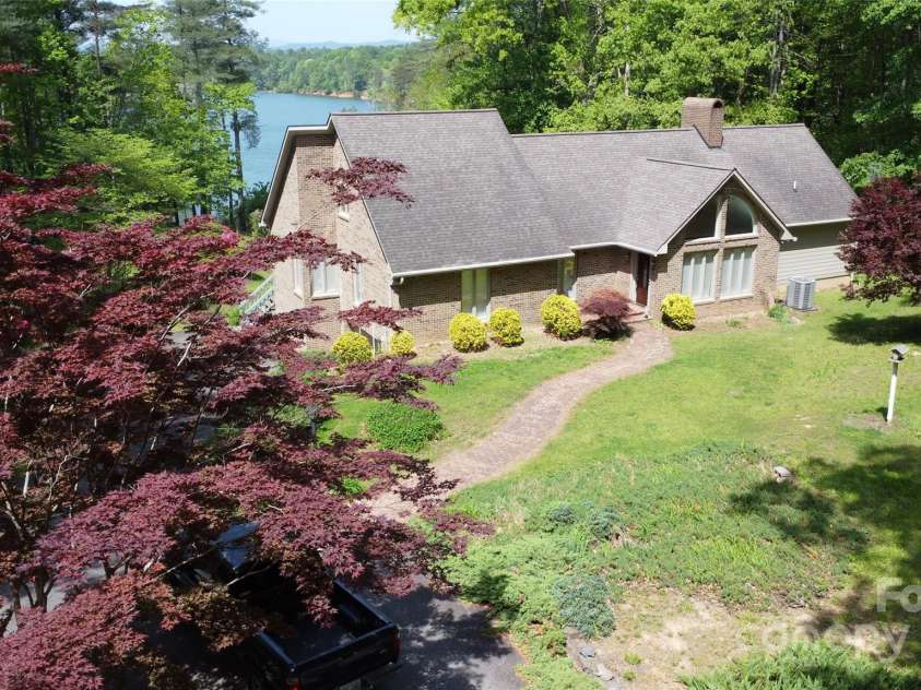 240 Goshen Terrace, Wilkesboro, NC 28697.  MLS# CAR4262846, YatesRealty ID 23821. 