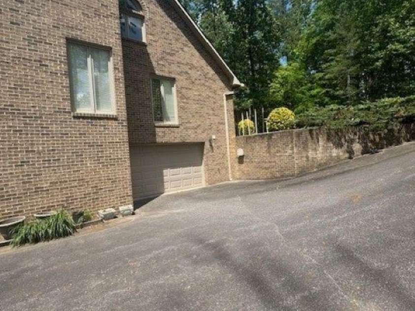 240 Goshen Terrace, Wilkesboro, NC 28697.  MLS# CAR4262846, YatesRealty ID 23821. 