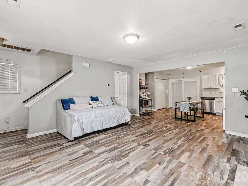9306 Tiger Lily Lane, Charlotte, NC 28215.  MLS# CAR4380483, YatesRealty ID 23821. 