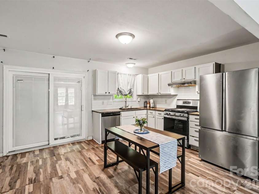 9306 Tiger Lily Lane, Charlotte, NC 28215.  MLS# CAR4380483, YatesRealty ID 23821. 
