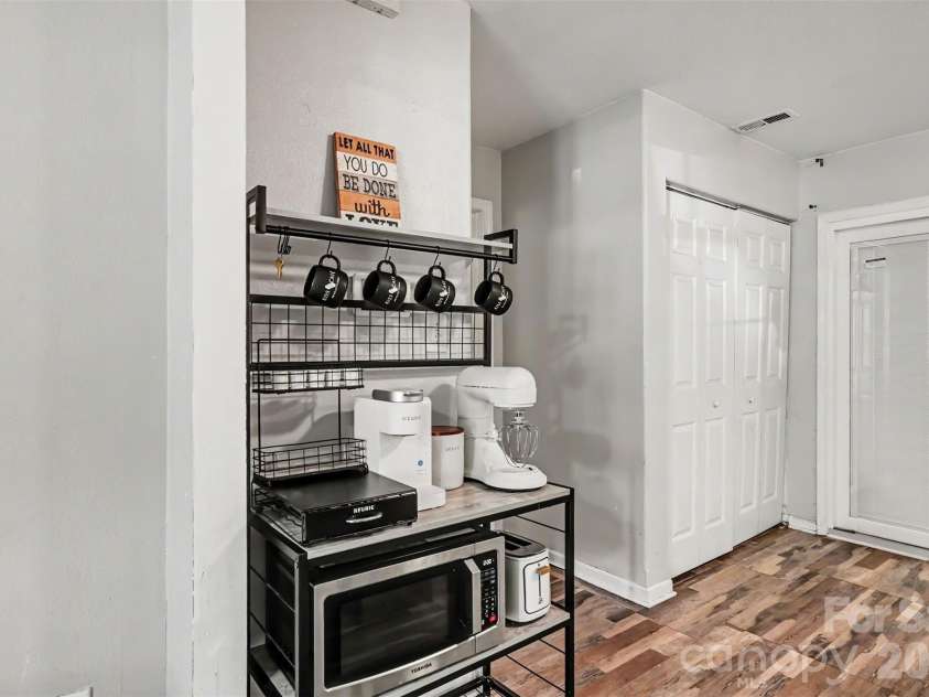 9306 Tiger Lily Lane, Charlotte, NC 28215.  MLS# CAR4380483, YatesRealty ID 23821. 