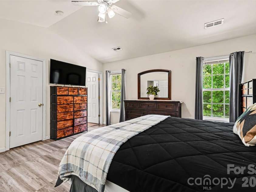 9306 Tiger Lily Lane, Charlotte, NC 28215.  MLS# CAR4380483, YatesRealty ID 23821. 