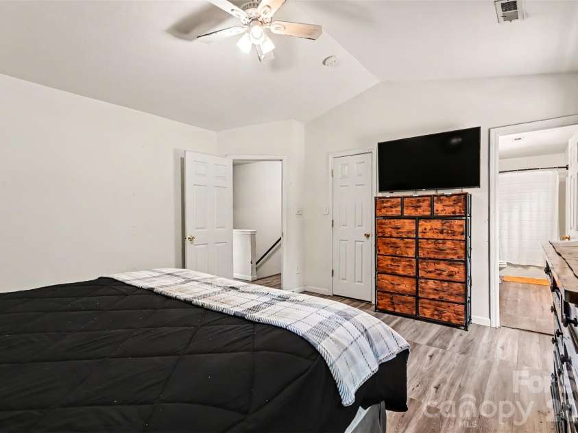 9306 Tiger Lily Lane, Charlotte, NC 28215.  MLS# CAR4380483, YatesRealty ID 23821. 