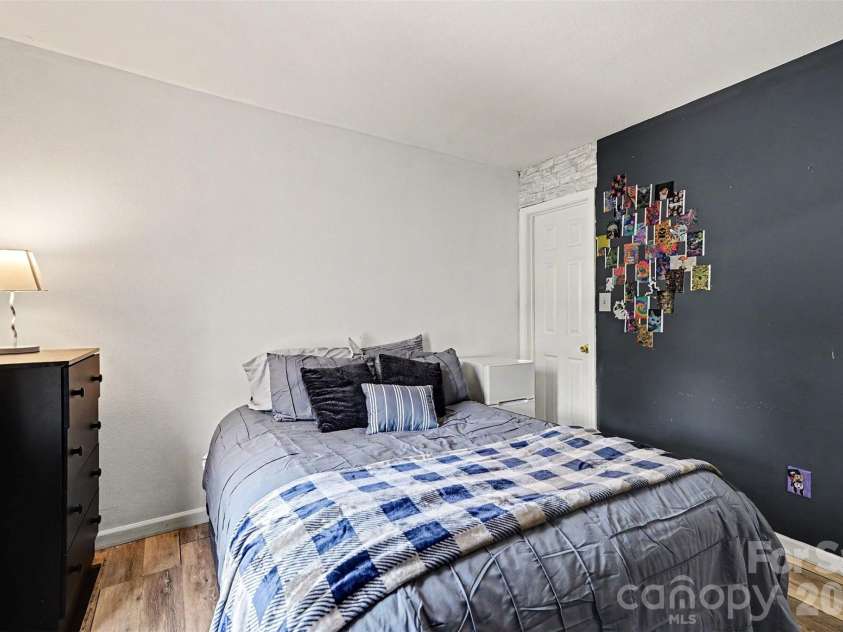 9306 Tiger Lily Lane, Charlotte, NC 28215.  MLS# CAR4380483, YatesRealty ID 23821. 