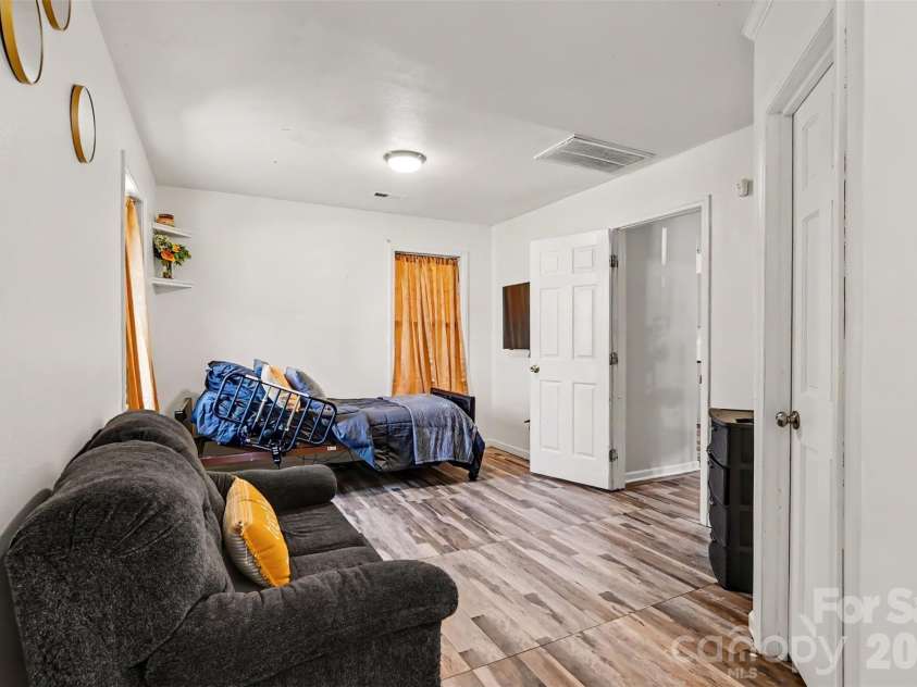 9306 Tiger Lily Lane, Charlotte, NC 28215.  MLS# CAR4380483, YatesRealty ID 23821. 
