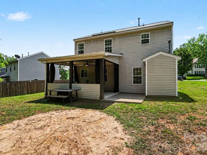 9306 Tiger Lily Lane, Charlotte, NC 28215.  MLS# CAR4380483, YatesRealty ID 23821. 