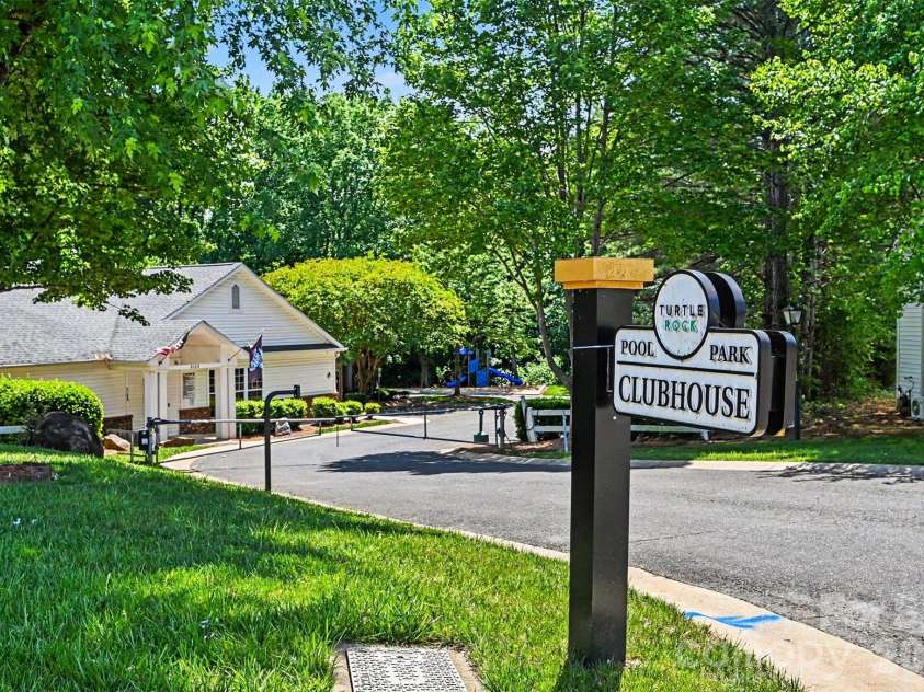 9306 Tiger Lily Lane, Charlotte, NC 28215.  MLS# CAR4380483, YatesRealty ID 23821. 
