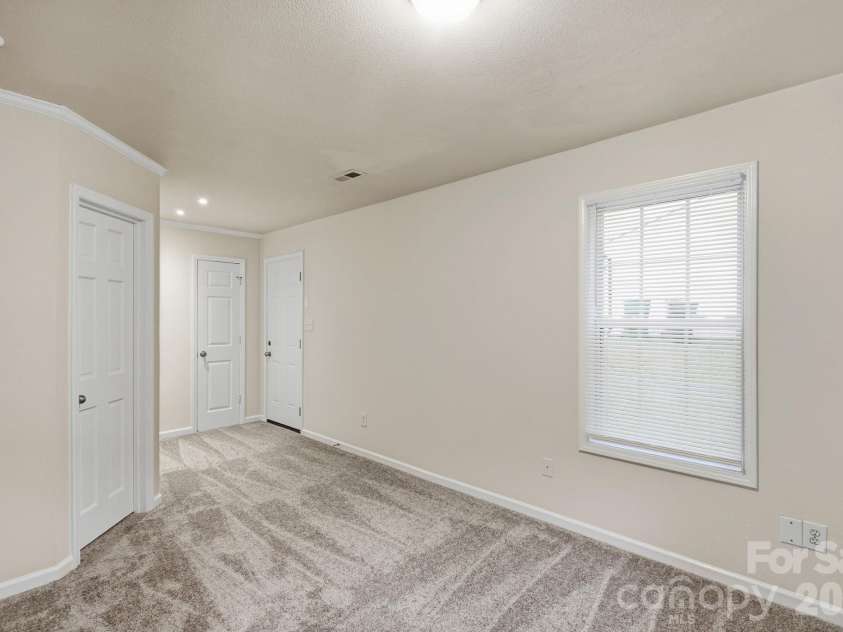 9306 Tiger Lily Lane, Charlotte, NC 28215.  MLS# CAR4429483, YatesRealty ID 23821. 