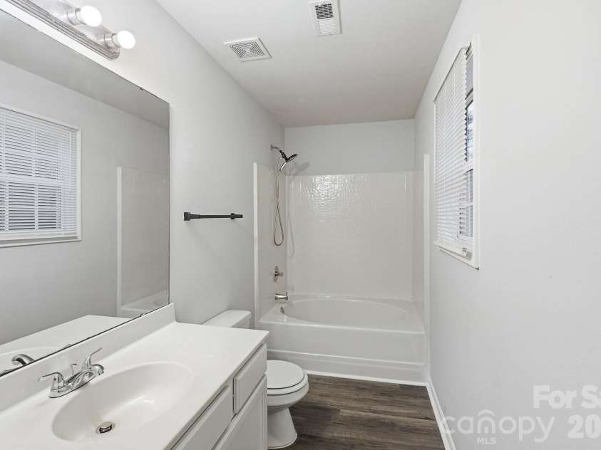 9306 Tiger Lily Lane, Charlotte, NC 28215.  MLS# CAR4429483, YatesRealty ID 23821. 