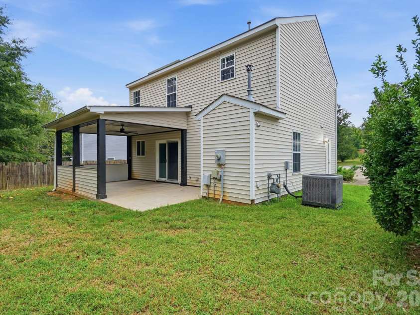 9306 Tiger Lily Lane, Charlotte, NC 28215.  MLS# CAR4429483, YatesRealty ID 23821. 