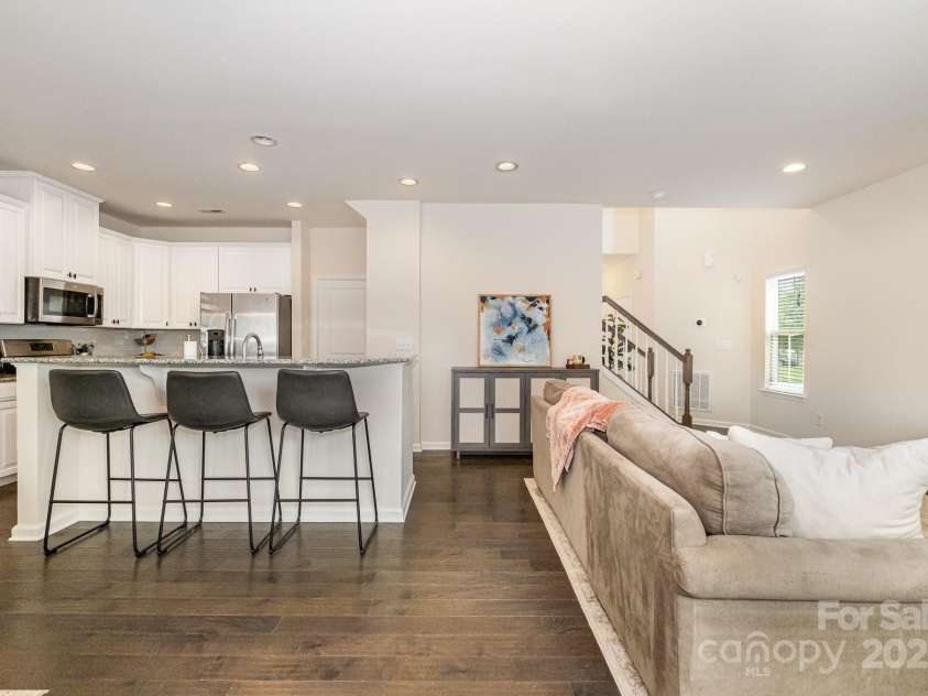 1825 Evergreen Drive, Charlotte, NC 28208.  MLS# CAR4269834, YatesRealty ID 23822. 