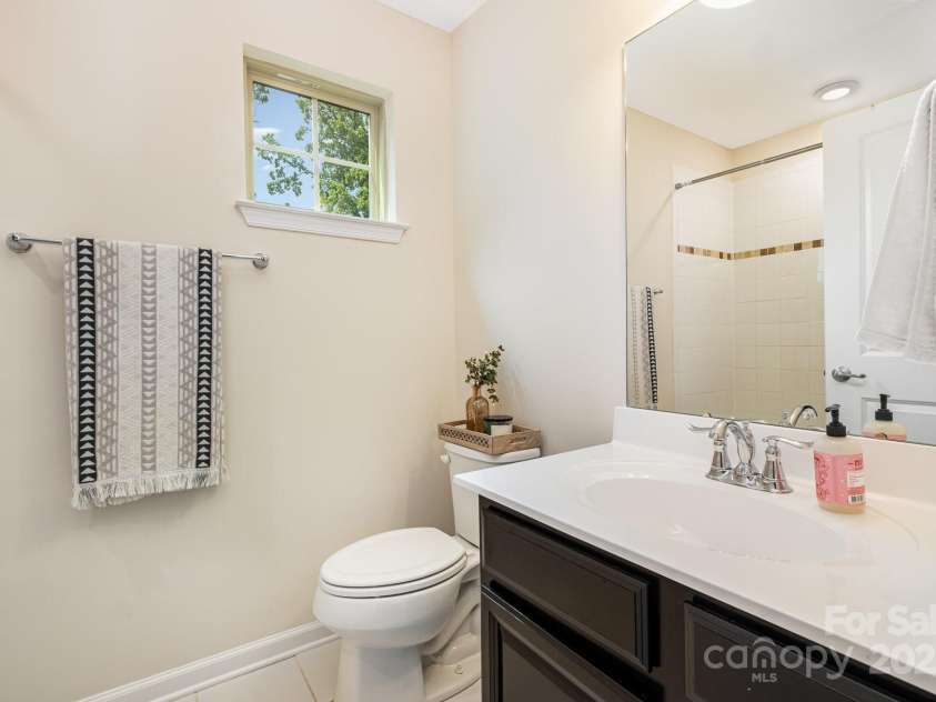 1825 Evergreen Drive, Charlotte, NC 28208.  MLS# CAR4269834, YatesRealty ID 23822. 