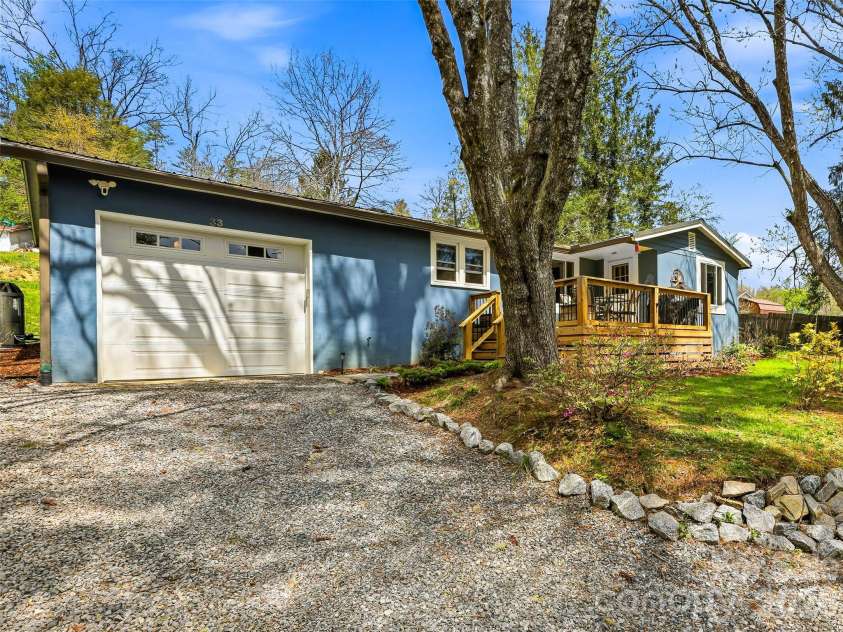 33 Kilpatrick Street, Brevard, NC 28712.  MLS# CAR4363437, YatesRealty ID 23823. 
