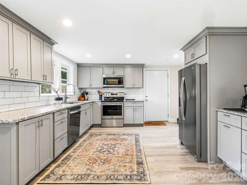 33 Kilpatrick Street, Brevard, NC 28712.  MLS# CAR4363437, YatesRealty ID 23823. 