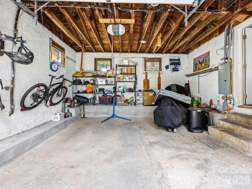 33 Kilpatrick Street, Brevard, NC 28712.  MLS# CAR4363437, YatesRealty ID 23823. 